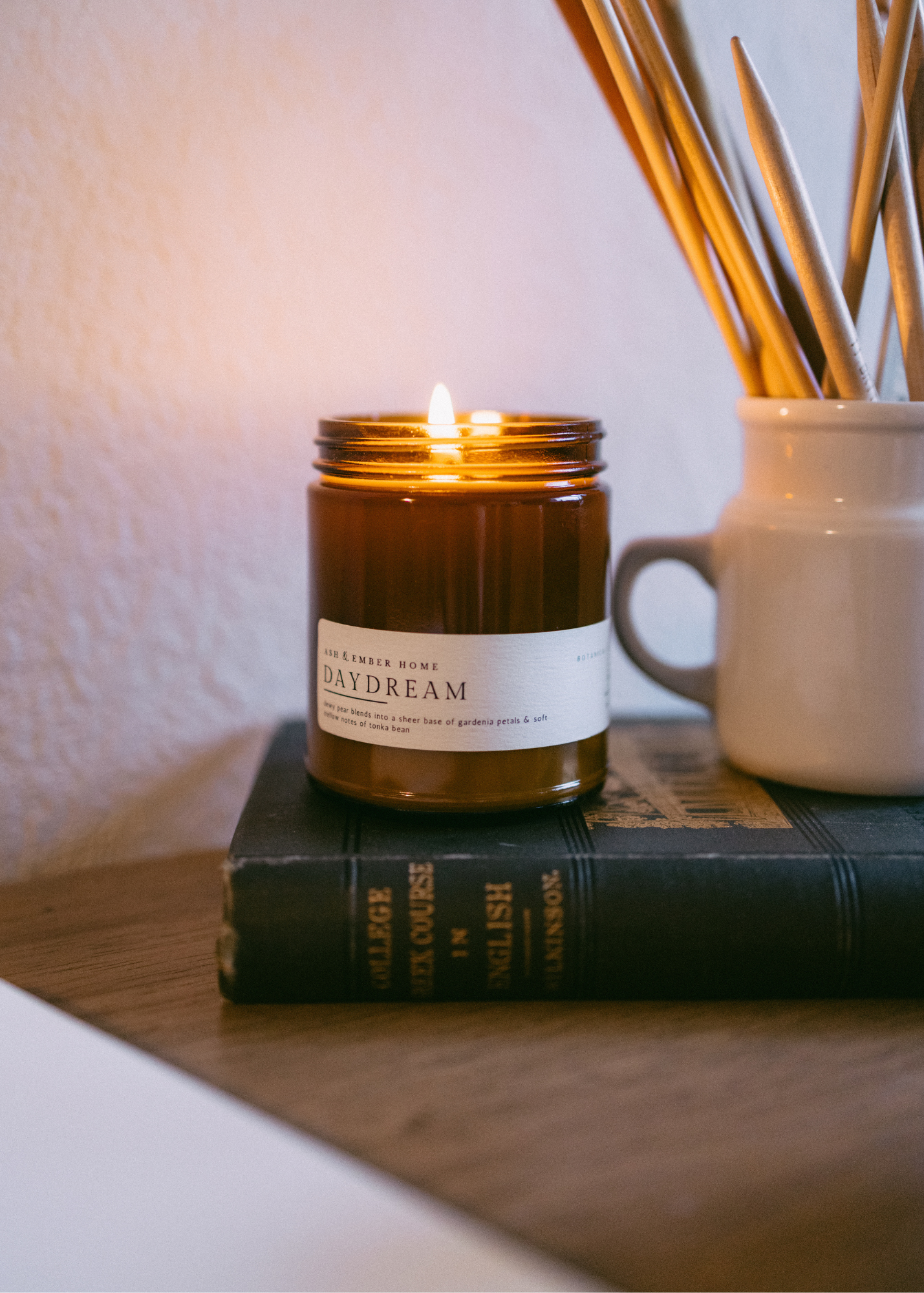 DAYDREAM- 8 OZ. SOY CANDLE